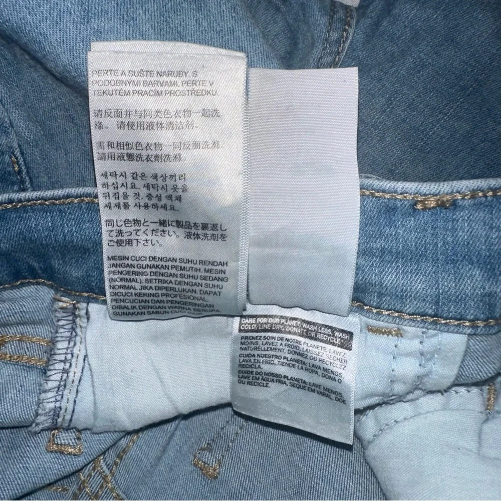 Levi's Women's Skinny Leg Jeans size 26 - Picture 8 of 8